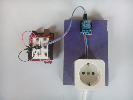 S4A-controlled relay, with a temperature sensor